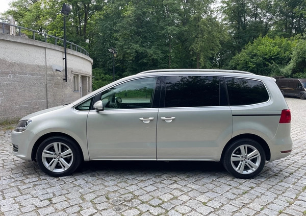 Volkswagen Sharan cena 49900 przebieg: 181808, rok produkcji 2011 z Nysa małe 781
